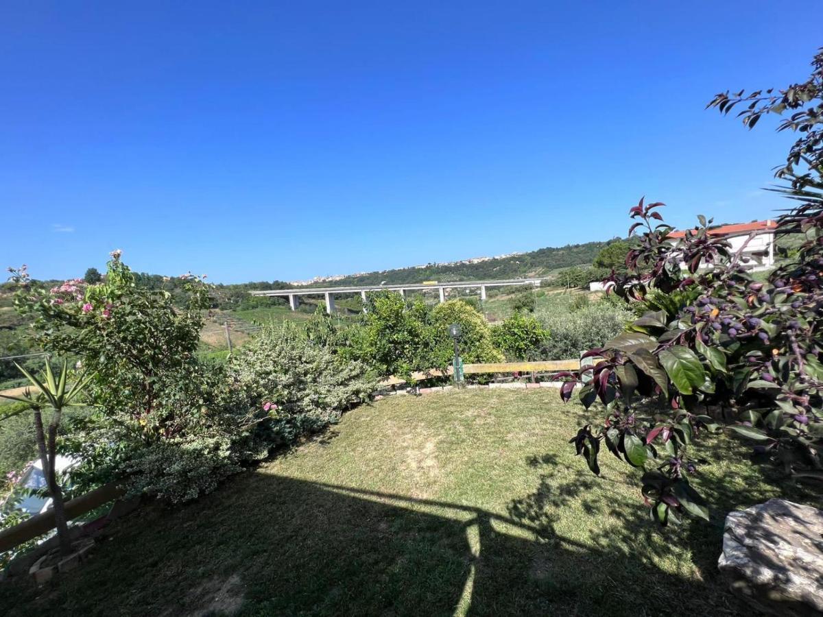 Casanostra Villa San Vito Chietino Esterno foto